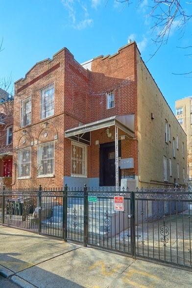 1549 Selwyn Ave, Bronx, NY à louer - Photo de l’immeuble – Image 3 sur 11