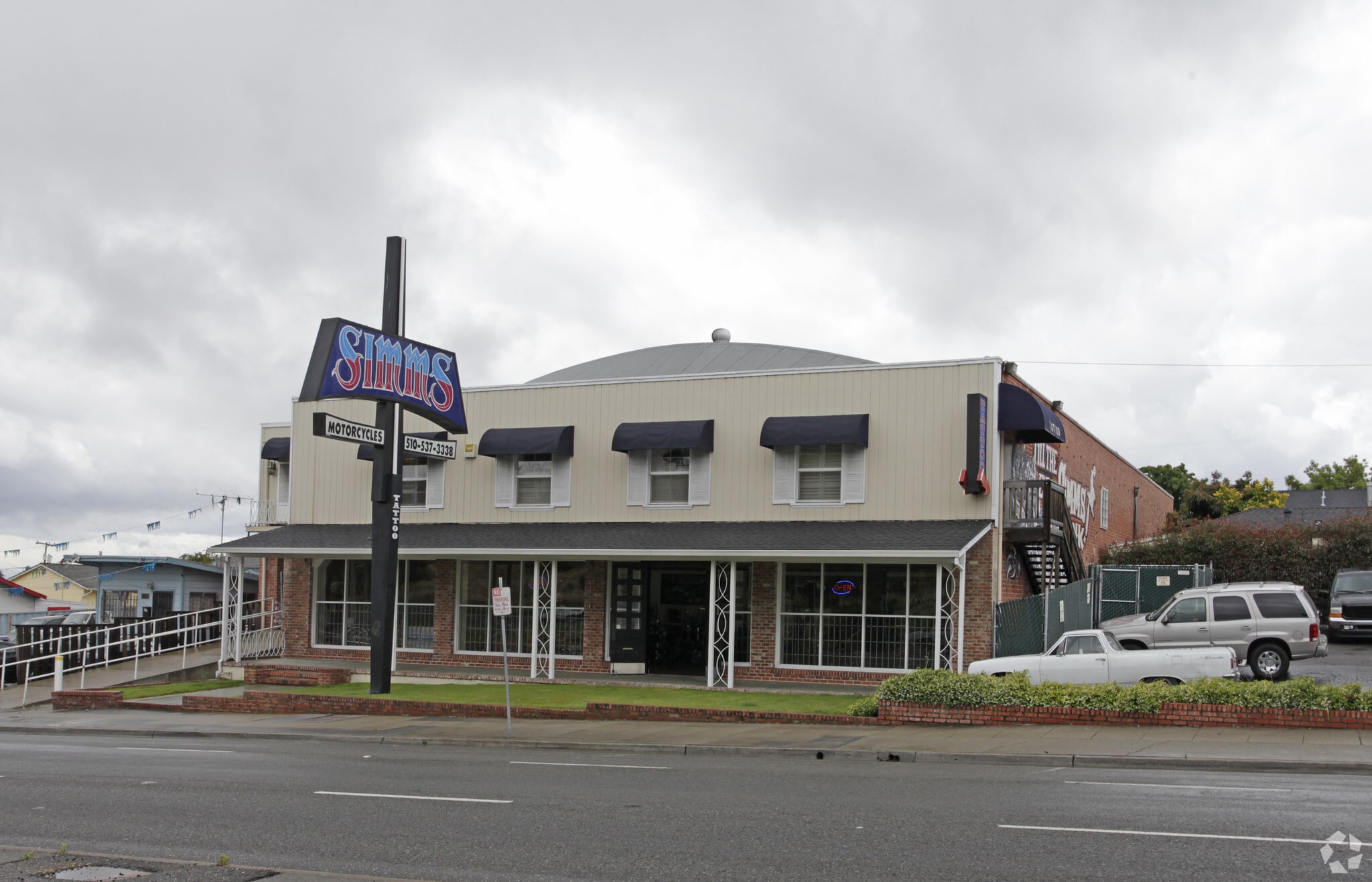 21129 Foothill Blvd, Hayward, CA à vendre Photo principale– Image 1 sur 7