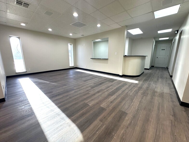 2812 W Hefner Rd, Oklahoma City, OK à louer - Photo de l’immeuble – Image 3 sur 11