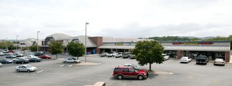 Plus de détails pour 201-317 Sidney Baker St S, Kerrville, TX - Local commercial à louer
