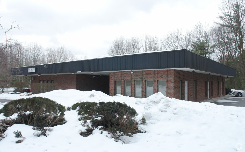 308 Ushers Rd, Ballston Lake, NY à louer - Photo de l’immeuble – Image 2 sur 2