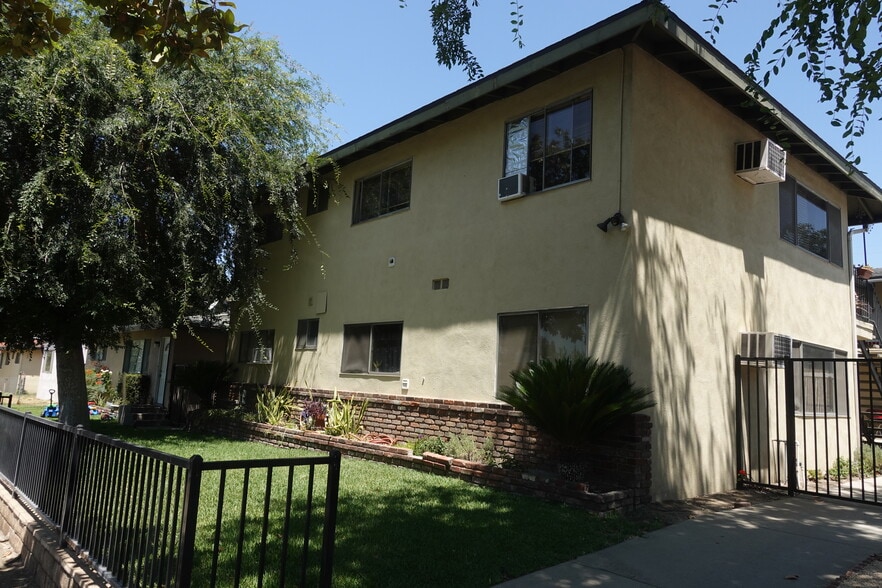 231 E Maple Ave, Monrovia, CA à vendre - Photo de l’immeuble – Image 1 sur 8
