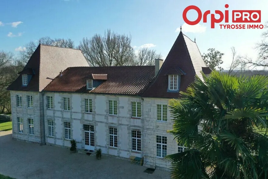Local d'activités dans Dax à vendre - Photo de l’immeuble – Image 3 sur 11