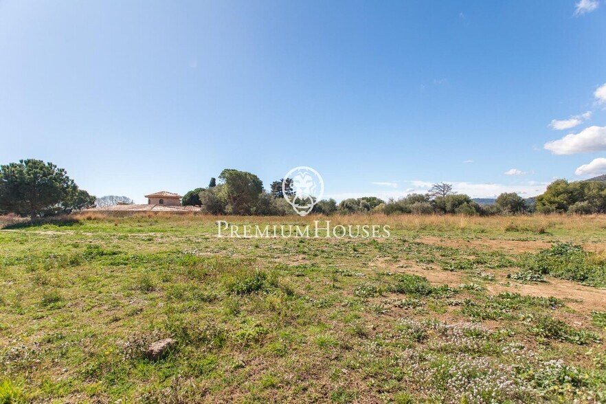 Terrain dans Pineda de Mar, Barcelona à vendre - Photo principale – Image 1 sur 12