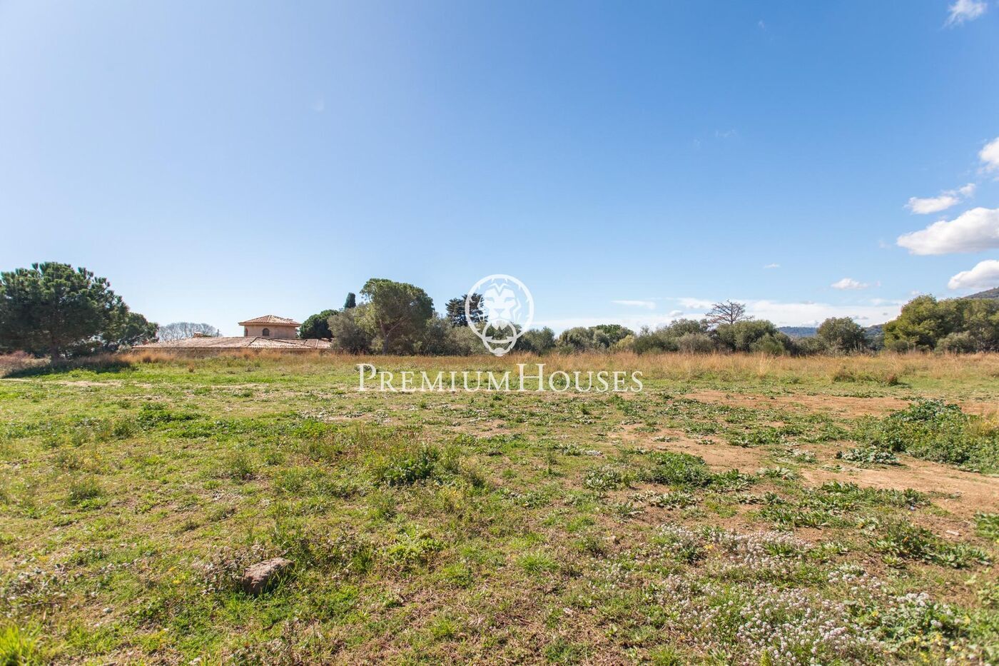 Terrain dans Pineda de Mar, Barcelona à vendre Photo principale– Image 1 sur 13