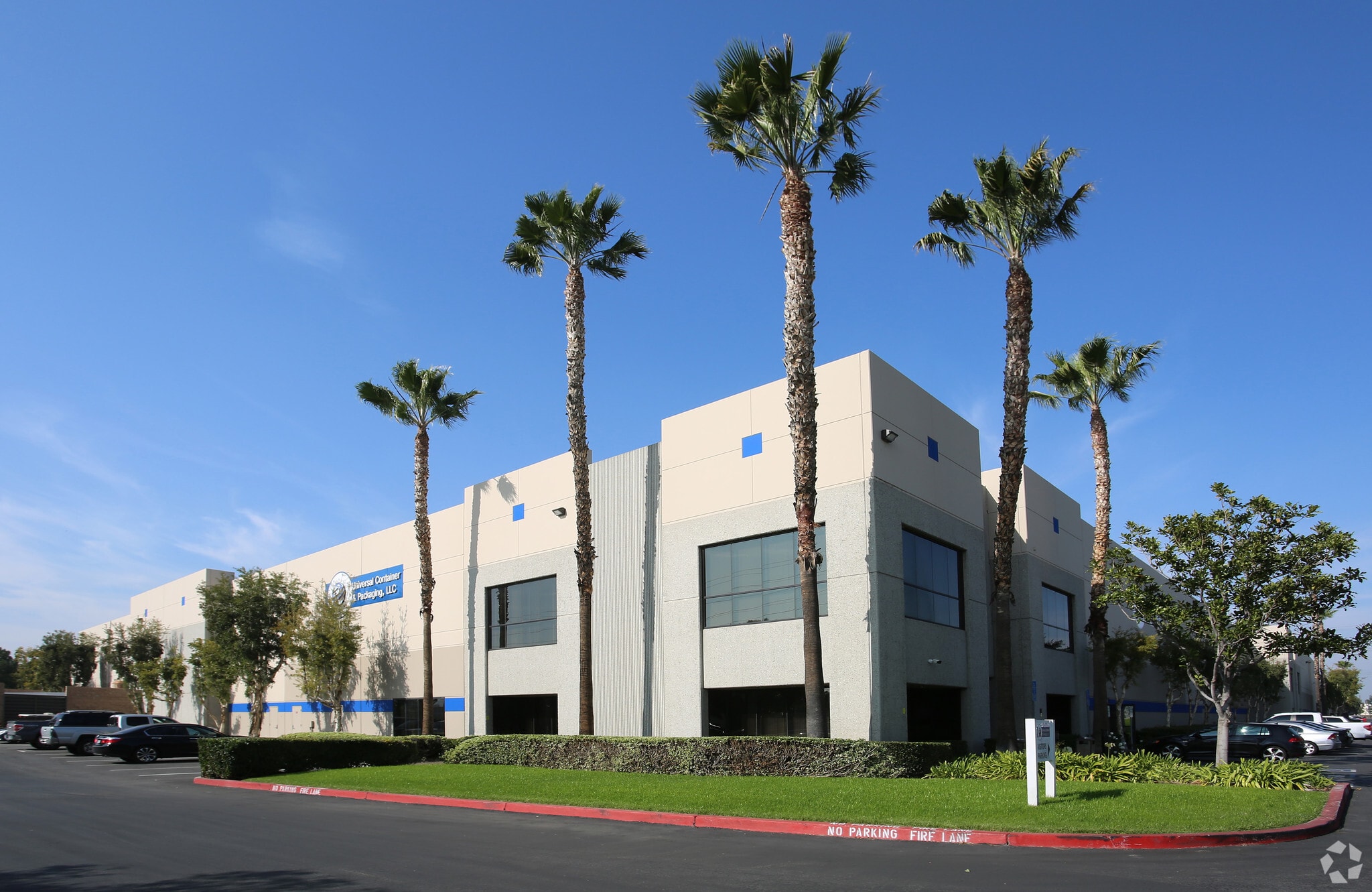14720-14880 Monte Vista Ave, Chino, CA à louer Photo principale– Image 1 sur 5