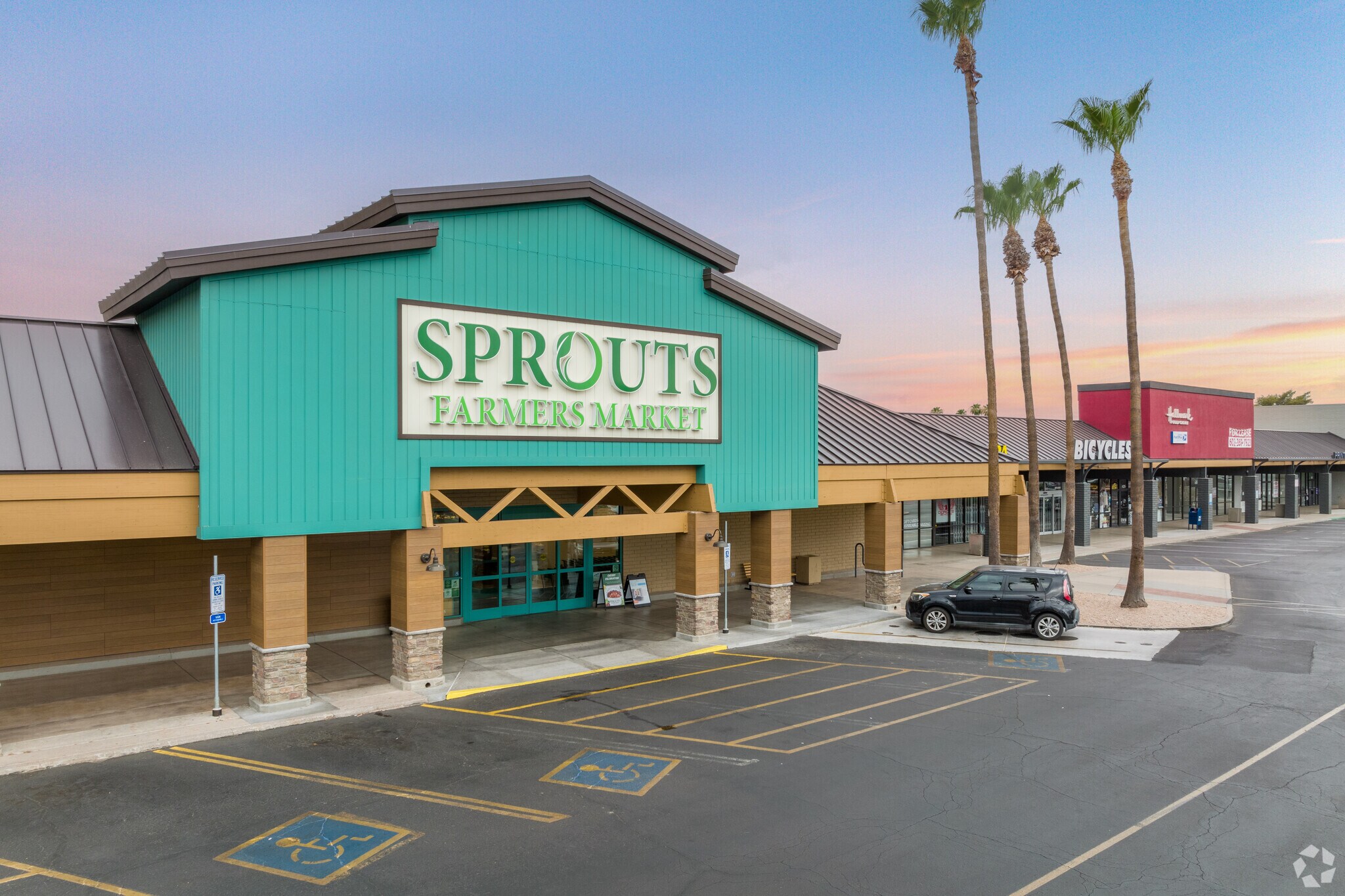 4255 W Thunderbird Rd, Phoenix, AZ à louer Photo principale– Image 1 sur 7