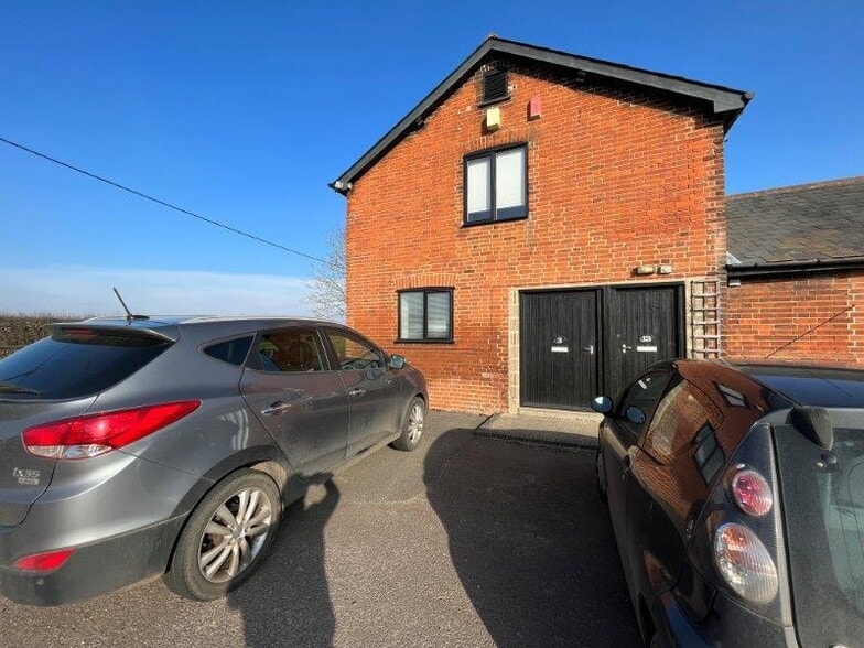 Stutton Rd, Manningtree à louer - Photo de l’immeuble – Image 2 sur 2