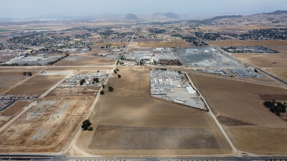 Palomar Rd, Menifee, CA à vendre - Aérien – Image 2 sur 14