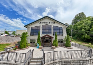 Plus de détails pour 89 Sycamore St, 2 Buildings. – à vendre, Murphy, NC