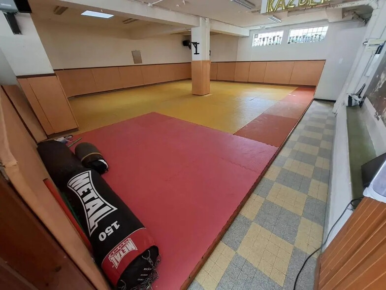 Local commercial dans Nice à louer - Photo intérieure – Image 1 sur 4