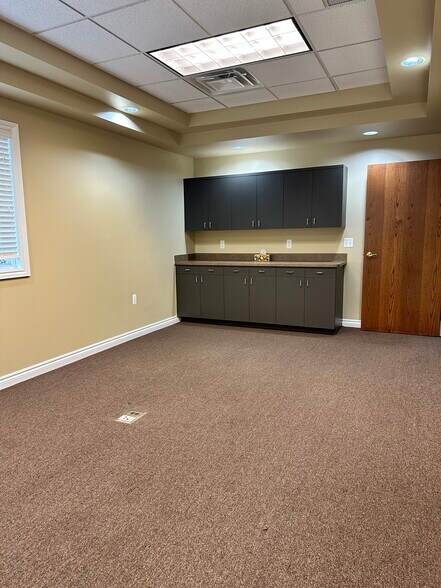 38770 Garfield Rd, Clinton Township, MI à louer - Photo de l’immeuble – Image 3 sur 12