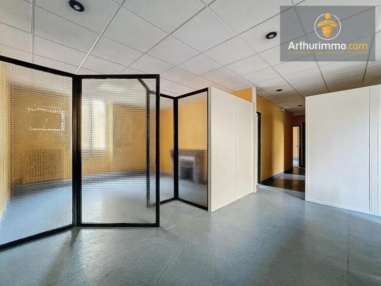 7 Rue Stalingrad, Bourgoin-Jallieu à louer - Photo de l’immeuble – Image 3 sur 14