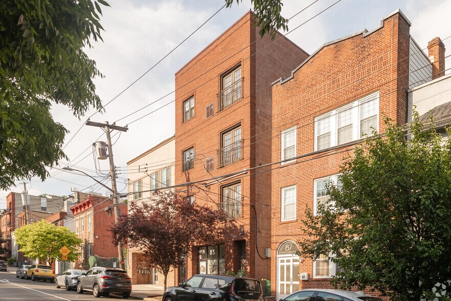 85 Montgomery Ave, Staten Island, NY à vendre - Photo principale – Image 1 sur 6