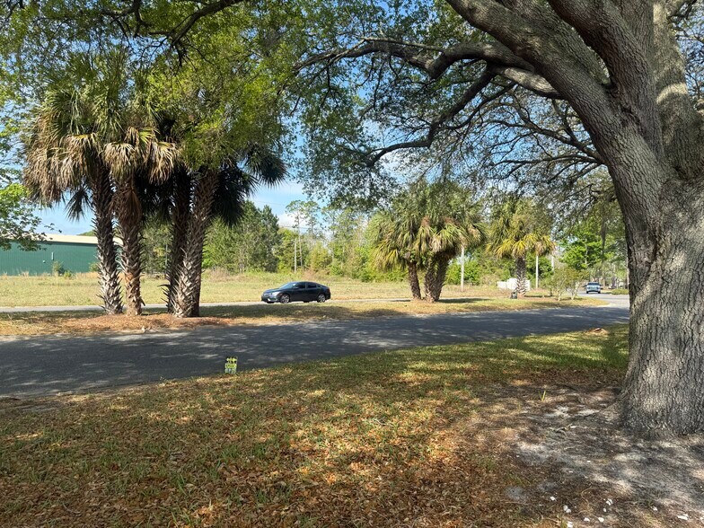 2425 Ridgecrest Ave, Orange Park, FL à vendre - Photo de l’immeuble – Image 2 sur 7