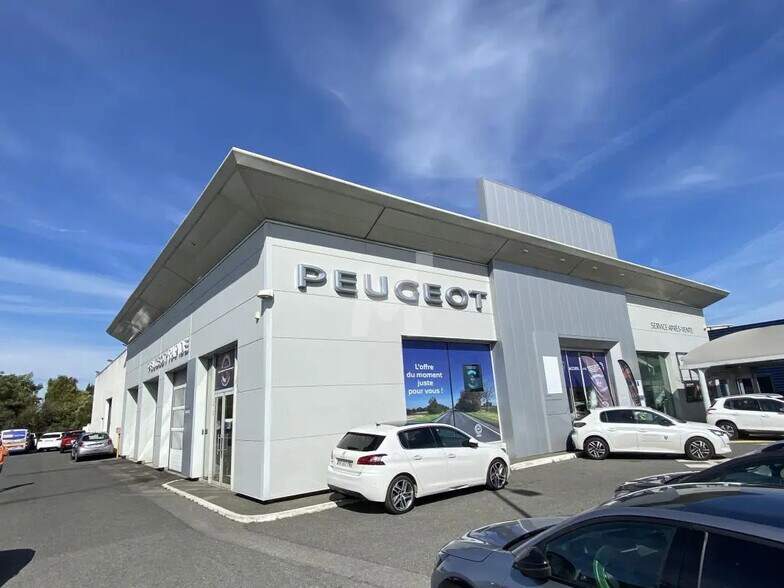 Local commercial dans Corbeil-Essonnes à louer - Photo de l’immeuble – Image 1 sur 9