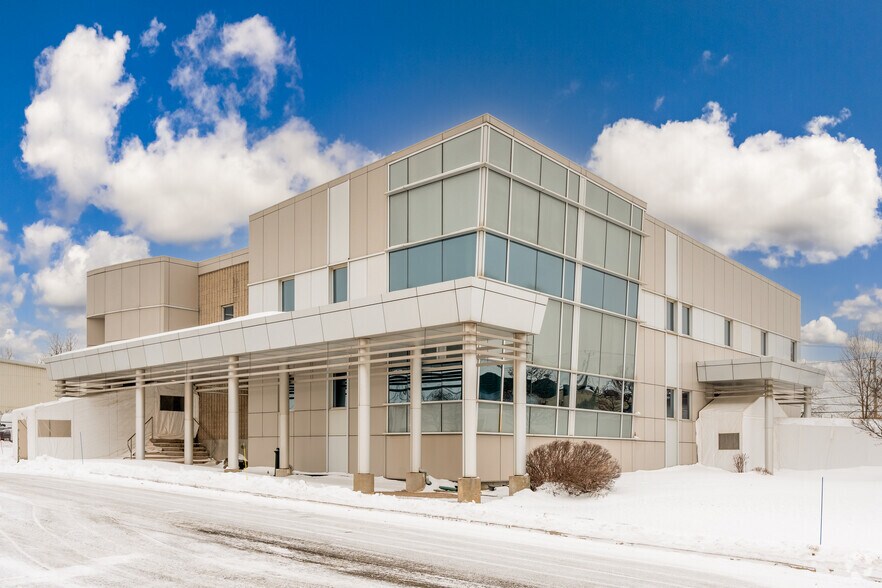 371 Av Taniata, Lévis, QC à louer - Photo principale – Image 1 sur 4
