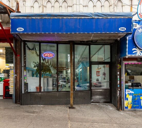 571 W 188th St, New York, NY à louer - Photo de l’immeuble – Image 3 sur 3