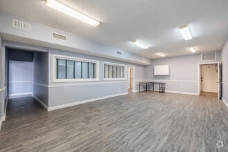 501-527 S Paula Dr, Dunedin, FL à louer Photo intérieure– Image 2 sur 5