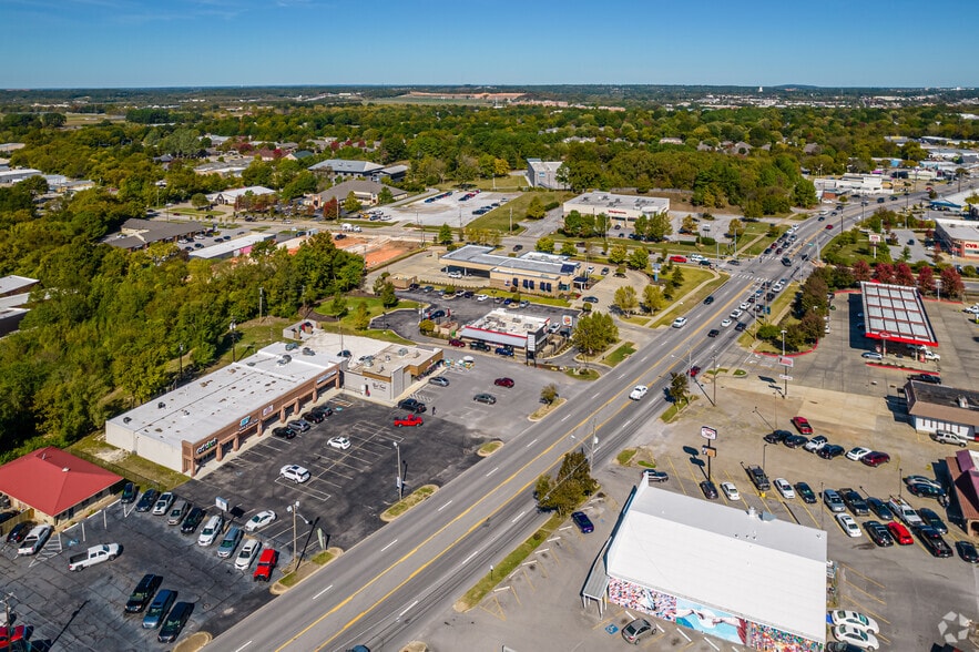2333-2337 N College Ave, Fayetteville, AR à louer - Aérien – Image 2 sur 4