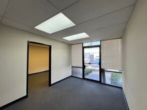 2701 Orange Ave, Santa Ana, CA à louer Photo intérieure– Image 2 sur 4