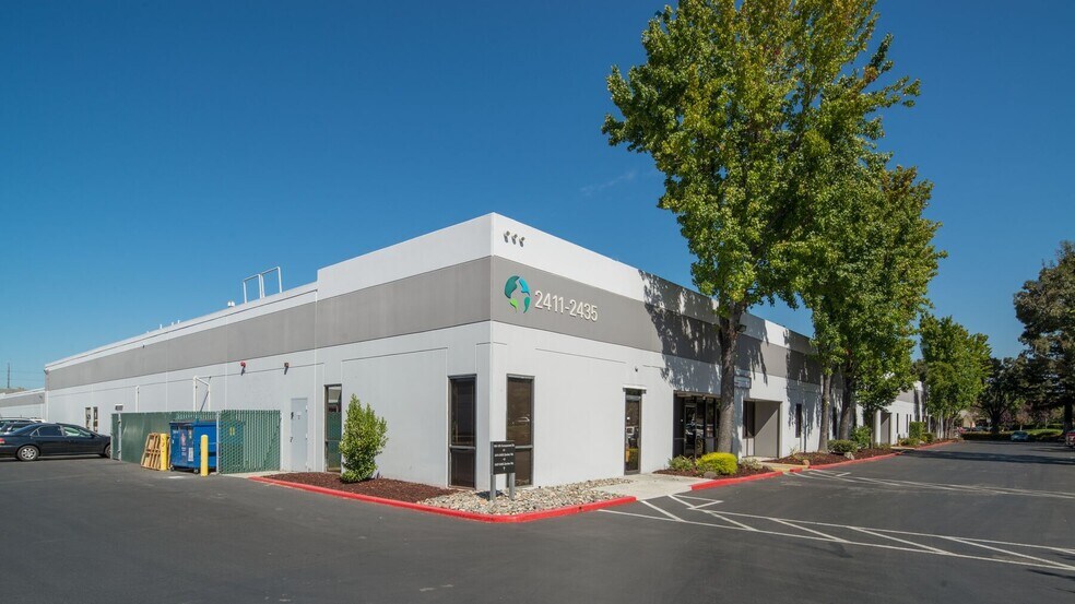 2437-2465 Zanker Rd, San Jose, CA à louer - Photo de l’immeuble – Image 2 sur 3