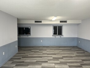 303 Pineview Dr, Waycross, GA à louer Hall d’entrée– Image 2 sur 13