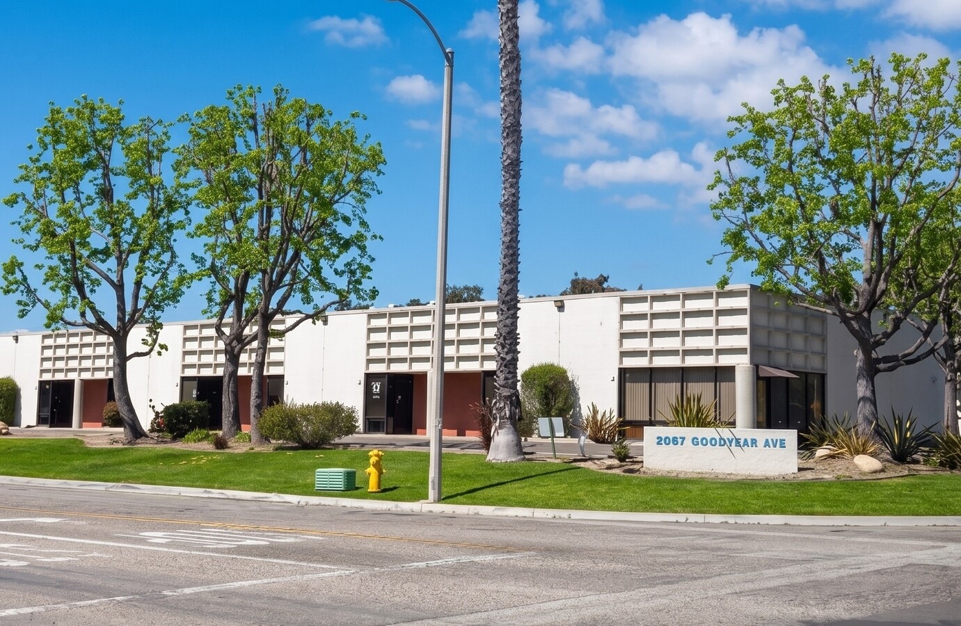 2057 Goodyear Ave, Ventura, CA 93003 - Lot H -  - Photo intérieure - Image 1 of 1