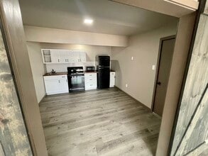 115 N Parkside Dr, Colorado Springs, CO à louer Photo intérieure– Image 2 sur 4