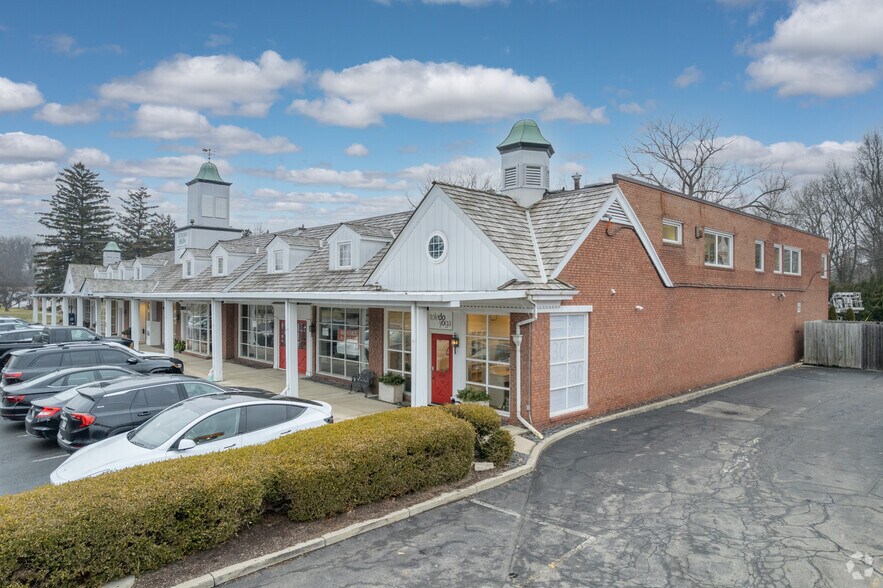 4334 W Central Ave, Toledo, OH à louer - Photo de l’immeuble – Image 2 sur 17