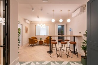 321 Oxford St, Londres à louer Photo intérieure– Image 2 sur 5