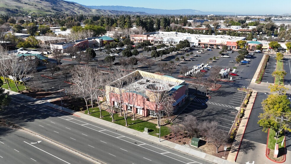 101-125 Bernal Rd, San Jose, CA à louer - Photo de l’immeuble – Image 3 sur 10