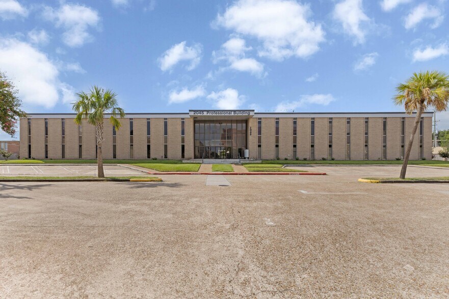 2045 Space Park Dr, Houston, TX à vendre - Photo de l’immeuble – Image 2 sur 18