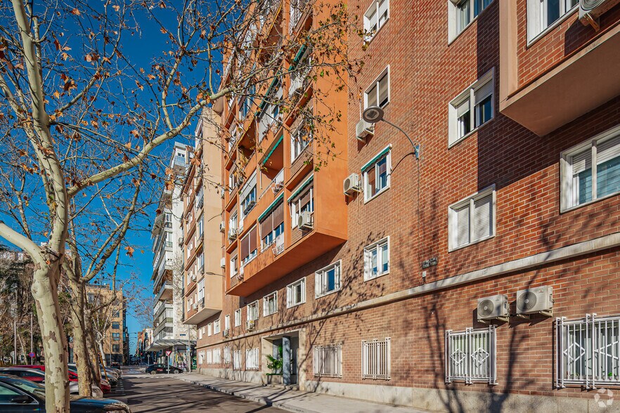 Avenida General Perón, 3, Madrid, Madrid à louer - Photo de l’immeuble – Image 2 sur 2
