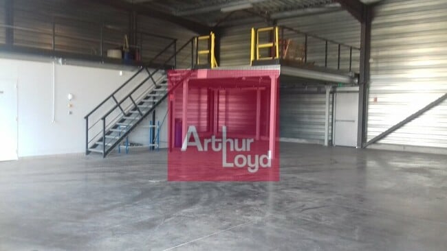 Plus de détails pour 18 Rue Julien Champclos, Lempdes - Industriel/Logistique à louer