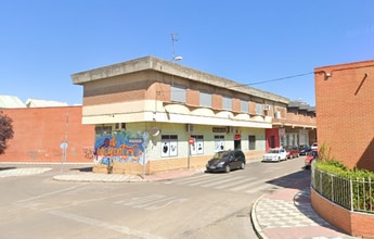 Local commercial dans Cuenca, Cuenca à louer Photo de l’immeuble– Image 1 sur 2