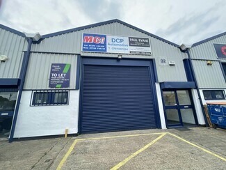 Plus de détails pour Elizabeth Way, Harlow - Industriel/Logistique à louer