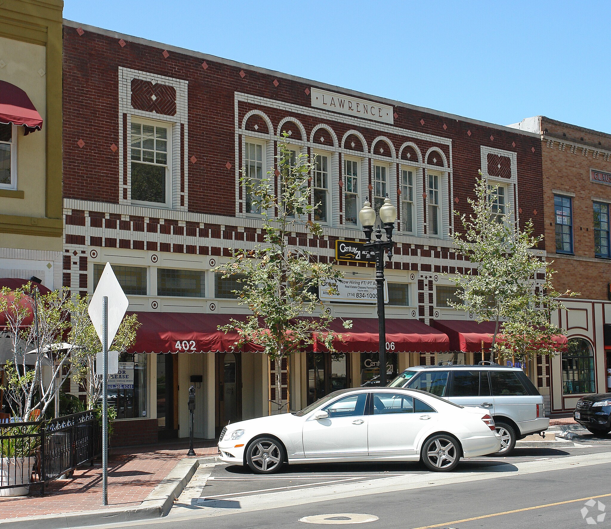 402-404 W 4th St, Santa Ana, CA à louer Photo principale– Image 1 sur 11