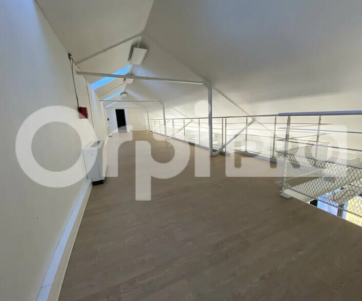 Local commercial dans Villenoy à louer - Photo de l’immeuble – Image 2 sur 3