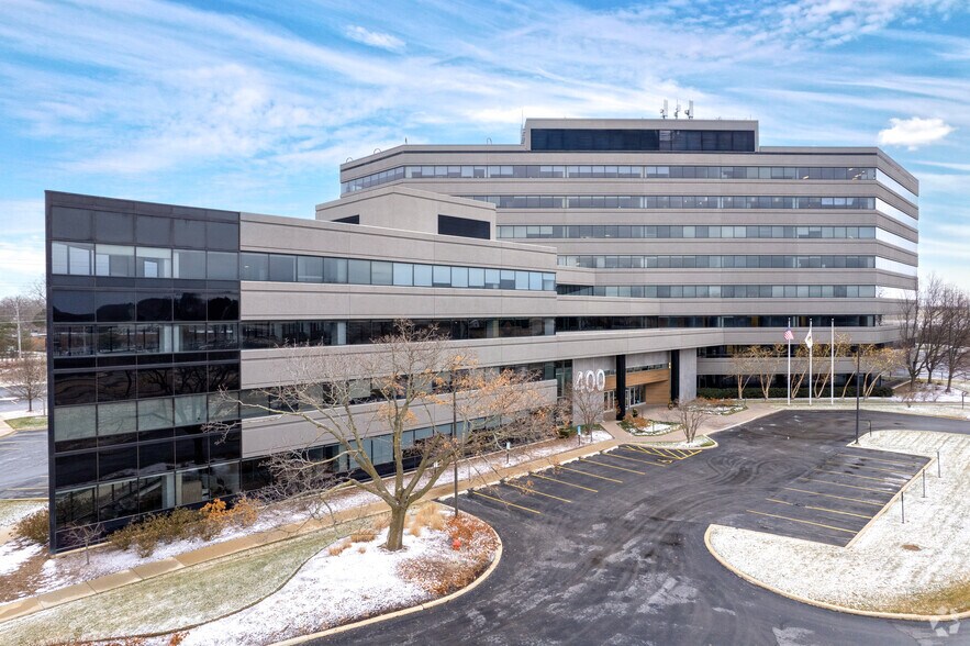 400 Skokie Blvd, Northbrook, IL à louer - Photo de l’immeuble – Image 1 sur 25
