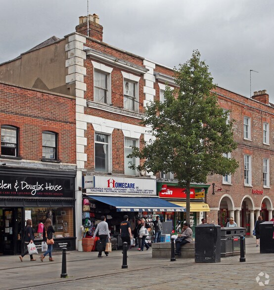 7-8 High St, High Wycombe à louer - Photo de l’immeuble – Image 1 sur 7