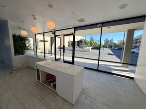 1253 Vine St, Los Angeles, CA à louer Photo intérieure– Image 2 sur 9