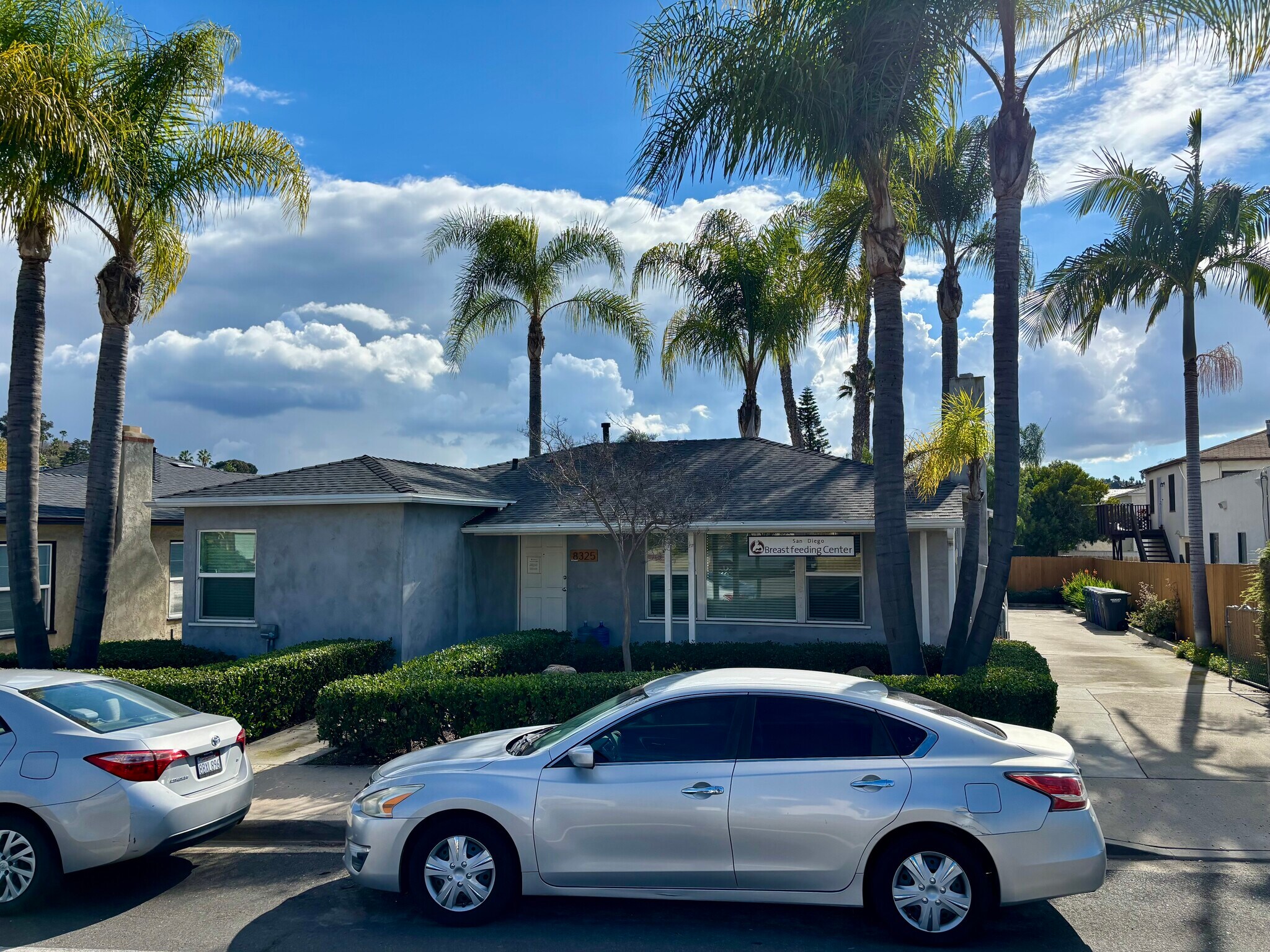 8325 University, La Mesa, CA à louer Photo de l’immeuble– Image 1 sur 12