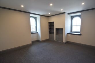 68 E Court St, Doylestown, PA à louer Photo intérieure– Image 1 sur 3