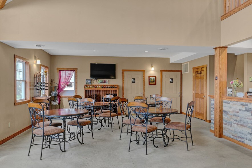 S3426 Peterson Ln, Viroqua, WI à vendre - Autre – Image 3 sur 44