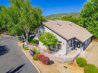 Plus de détails pour 873 NE 7th St, Grants Pass, OR - Bureau à louer