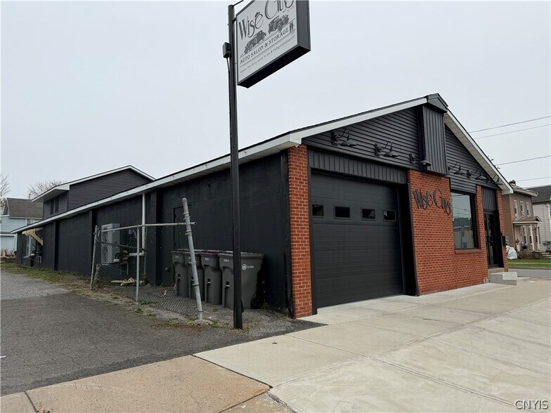 720 W Dominick St, Rome, NY à vendre - Photo de l’immeuble – Image 3 sur 17