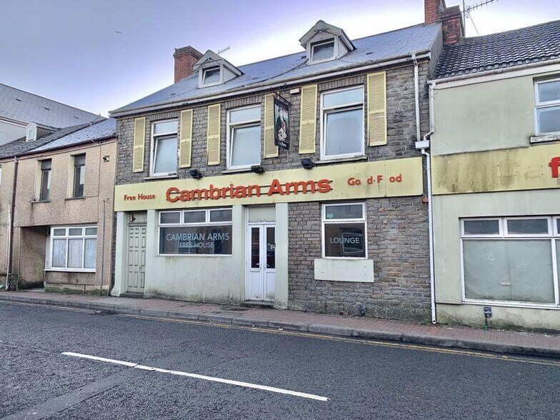 49 Briton Ferry Rd, Neath à vendre - Photo de l’immeuble – Image 2 sur 21