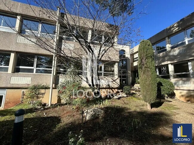 Plus de détails pour Bureau à louer