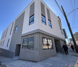 327 E Wilson St, Madison, WI à louer Photo de l’immeuble– Image 1 sur 5